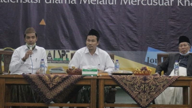 Gus Baha: Nasib Orang yang Sudah Wafat Tergantung Anak-Cucunya