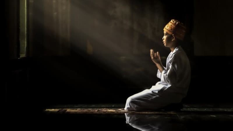 Empat Tips Mudah Bangun Malam untuk Shalat Tahajud