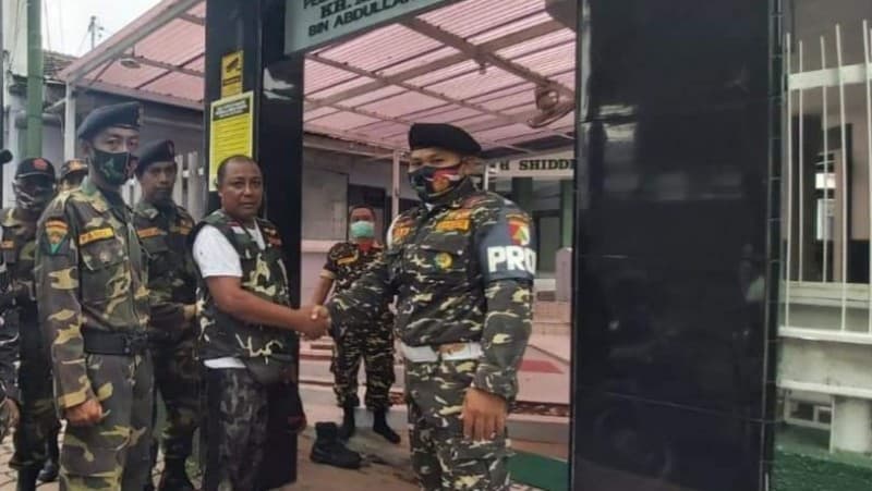 Rahasia Eko Hadi, Banser Madiun ‘Spesialis’ Pejalan Kaki