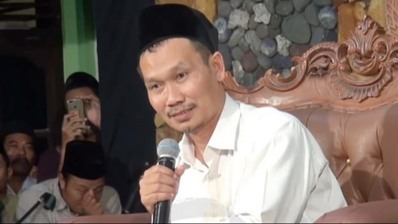 Kata Gus Baha tentang Azan 'Hayya Alal Jihad'