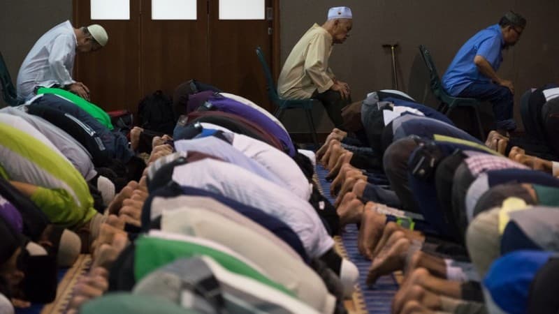 Enam Jenis Kelompok Orang dalam Fiqih Shalat Jumat