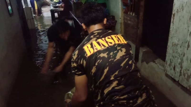 Hujan Lebat di Pringsewu, NU Peduli dan Banser Bantu Warga Terdampak Banjir