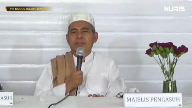 Kiai Muhyiddin Jember Ungkap Pahala Memuliakan Orang Tua