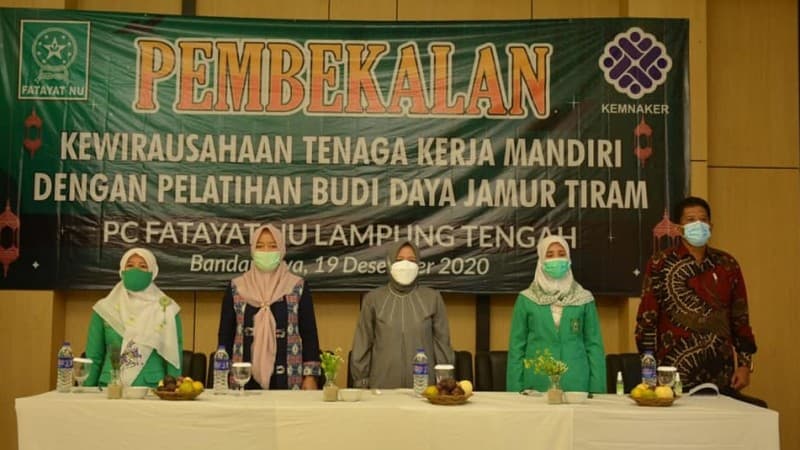 Fatayat NU Lamteng Bekali Kader Pelatihan Budi Daya Jamur Tiram