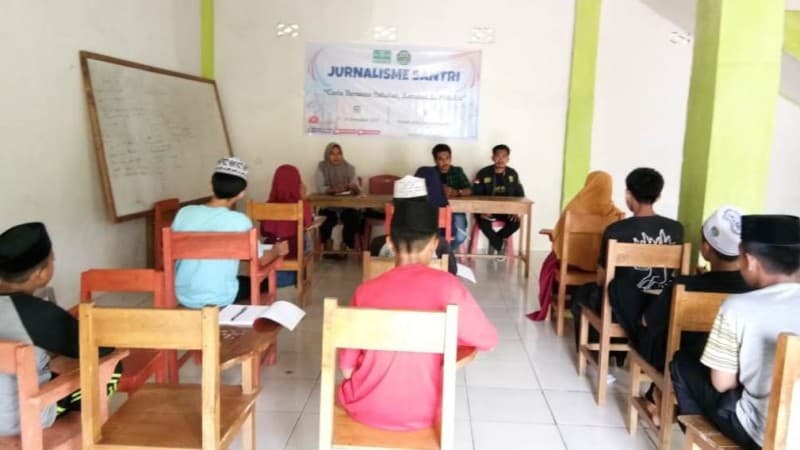 Lakpesdam NU Bulukumba Latih para Santri Giat Menulis