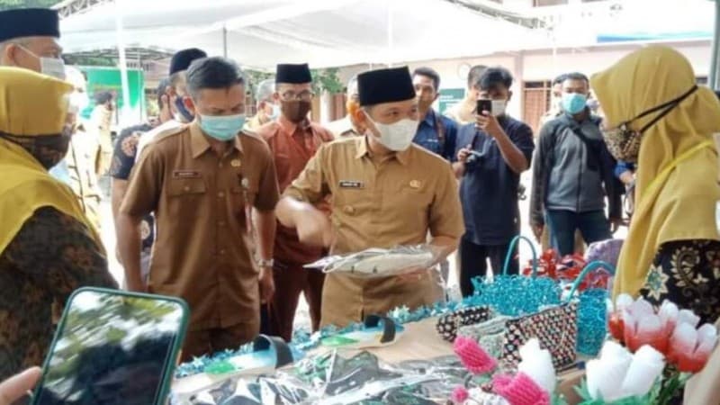 Bupati Lumajang Luncurkan Badan Usaha Pesantren Pertama