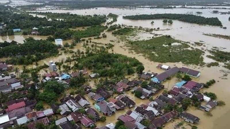 Relawan NU Terobos Berkilo Meter Salurkan Bantuan ke Wilayah Banjir Banjar