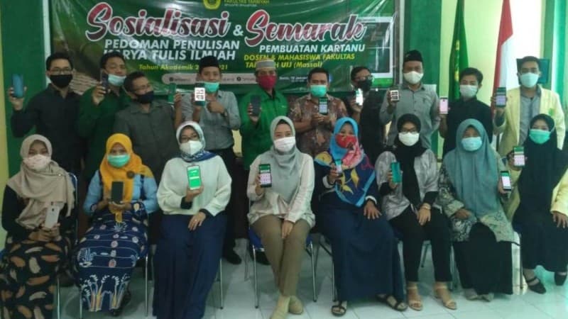 Fakultas Tarbiyah UIJ Gelar Semarak Pembuatan Kartanu