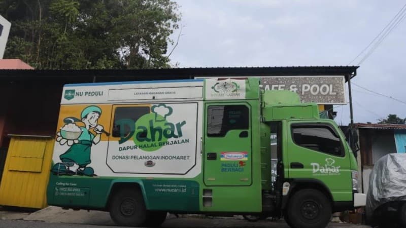 Mobil 'Dahar' NU Peduli Distribusikan Makanan untuk Pengungsi Gempa Sulbar