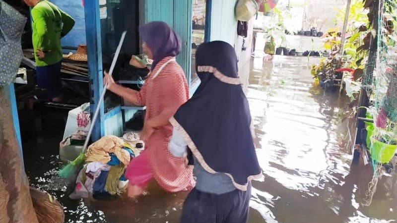 Banjir di Martapura Kalsel, SMKNU se-Jateng Salurkan Donasi untuk Korban 
