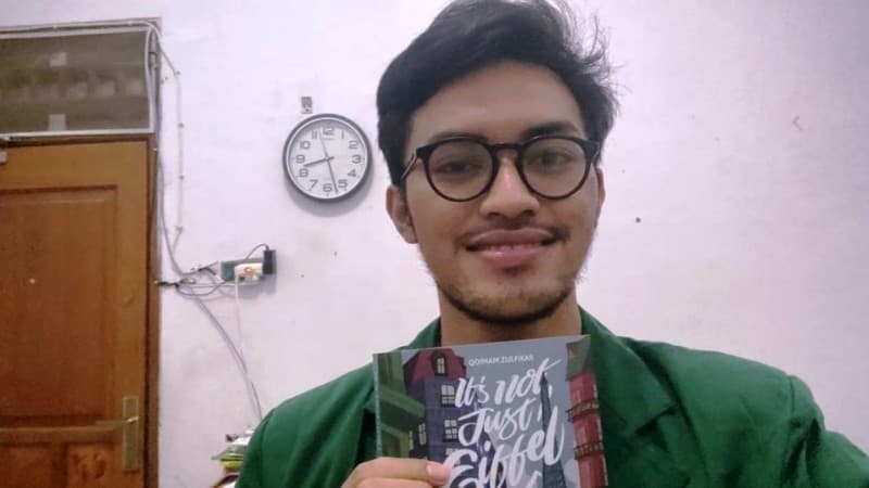 Mahasiswa Kedokteran Unusa Gambarkan Muslim Prancis Lewat Buku