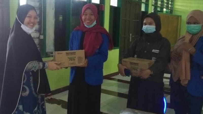 PMII Bulukumba Bantu Pesantren Alat-alat Kesehatan