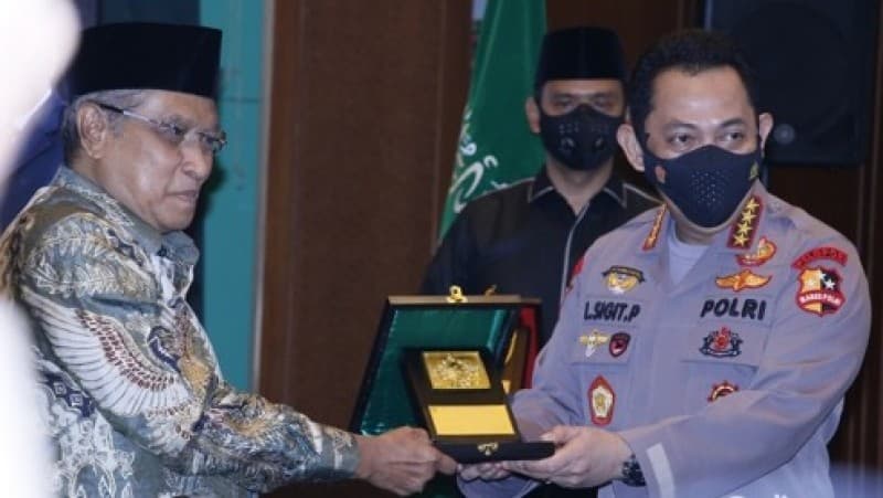 Sehari Setelah Dilantik, Kapolri Listyo Sigit Sowan ke PBNU
