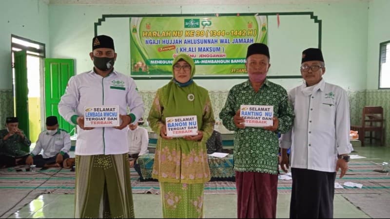 Harlah ke-95 NU, MWCNU Jenggawah Jember Berikan Penghargaan untuk Lembaga