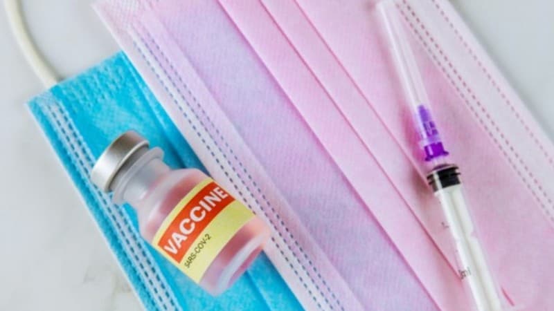 Epidemiolog Ungkap Ada Akal-akalan Vaksinasi Covid-19 untuk Tenaga Kesehatan