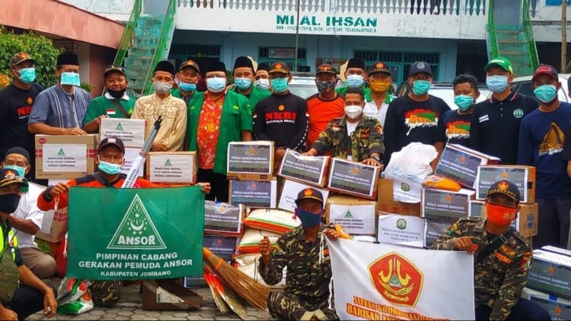 Peduli Bencana, Ansor Jombang Serahkan Bantuan dan Sapa Warga Terdampak