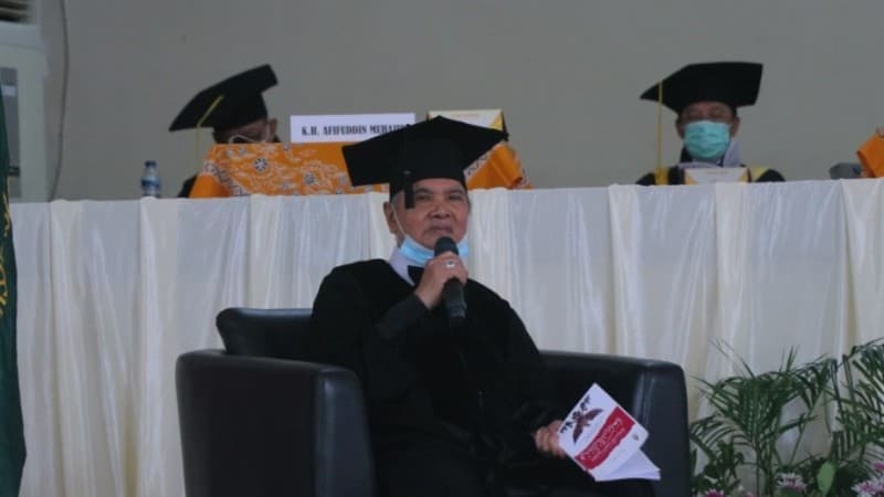 Kiai Afifudin Muhajir, Antara Masa Muda tanpa Cita-cita dan Ajaran Ta’lim Al-Muta’allim