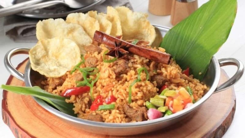 Mencicipi Gurihnya Nasi Kebuli ala Muslimat NU Pringsewu