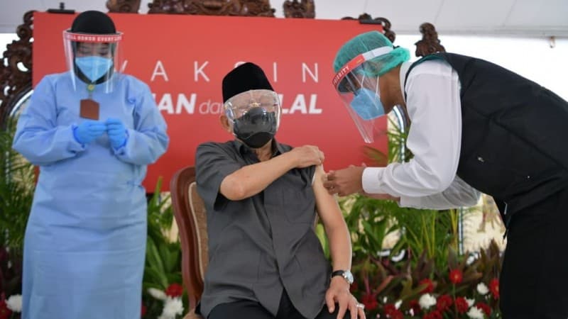 Wapres RI Terima Suntikan Dosis Pertama Vaksin Covid-19 untuk Lansia