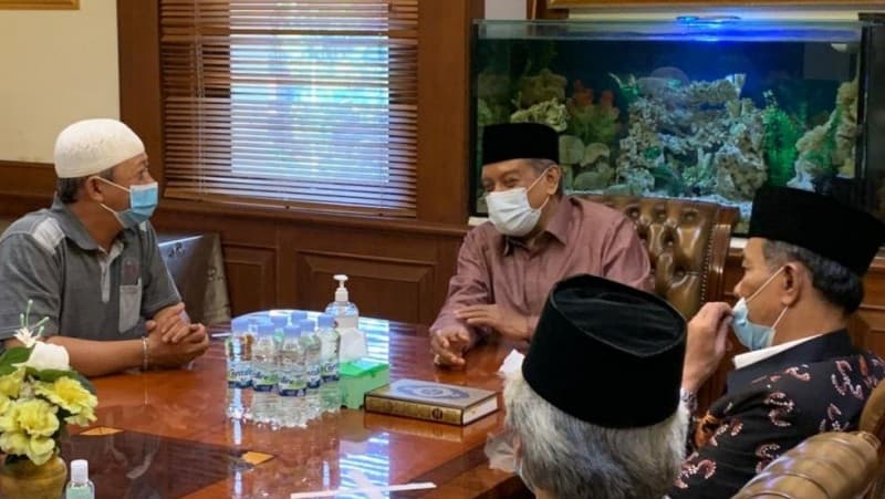 Sering Dengar Ceramah Gus Baha, Pria Ini Berikrar Syahadat di PBNU