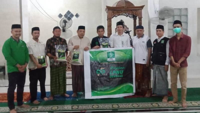 NU Makassar Berbagi Beras kepada para Imam dan Marbot Masjid