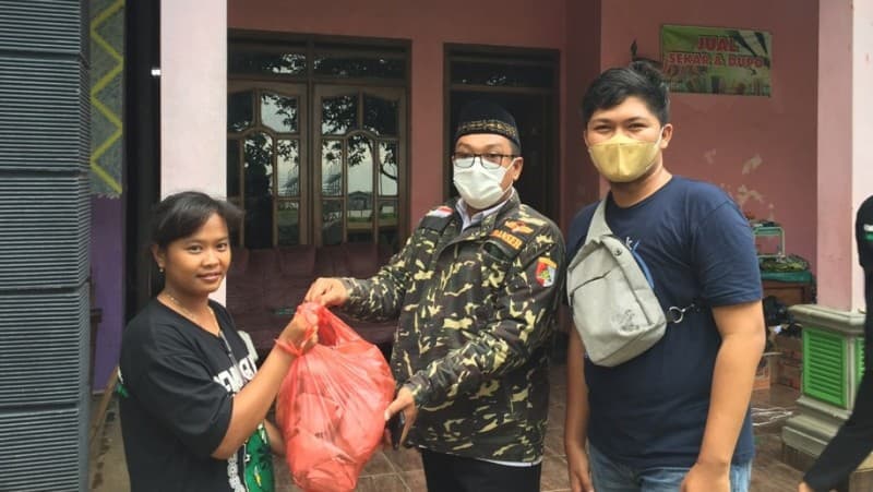 Mahasiswa IPB Turut Bantu Warga Terdampak Bencana Nganjuk