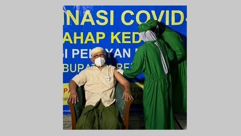 Divaksin, Gus Mus: Agar Orang Lain Tidak Terpapar