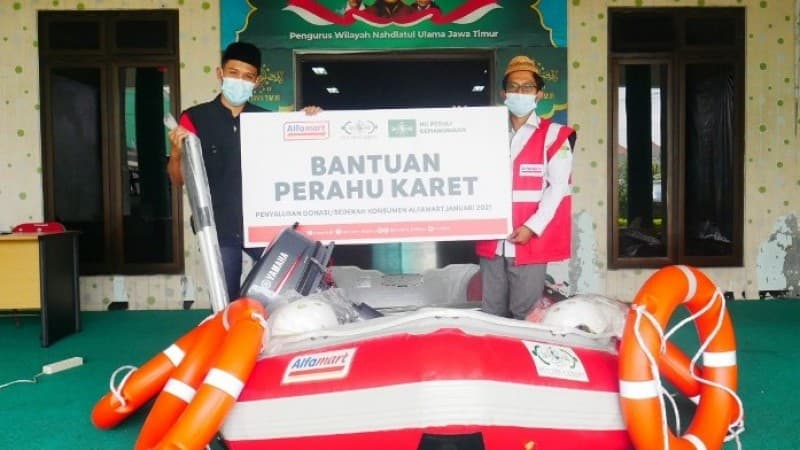 Relawan Bencana LAZISNU Jatim Kini Miliki Perahu Karet