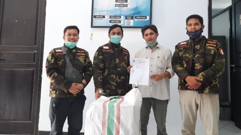 Ansor Ternate Serahkan Bantuan Alkes ke Sejumlah Pesantren