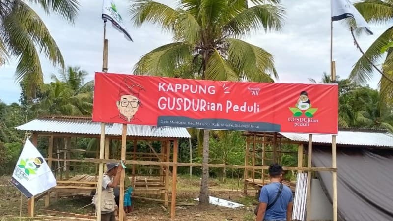 Gusdurian Bangun Huntara untuk Pengungsi akibat Gempa Bumi Majene