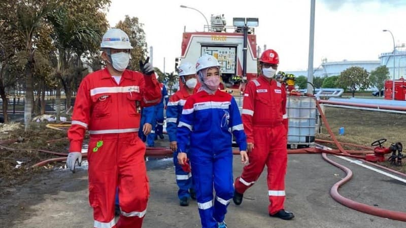 Turun Langsung, Dirut Pertamina Pastikan Penanganan di Kilang Balongan