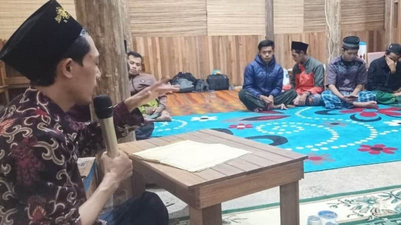 Pengajian Kitab Isi Sisi Spiritual Peserta Internet Marketer LTM PBNU