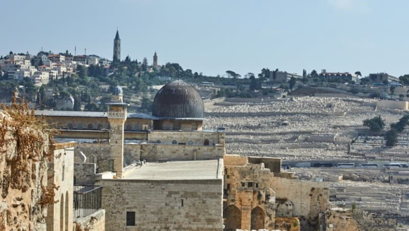 Gangguan Israel saat Ramadhan: Potong Kabel Speaker-Larang Ulama Masjid Al-Aqsa Bepergian