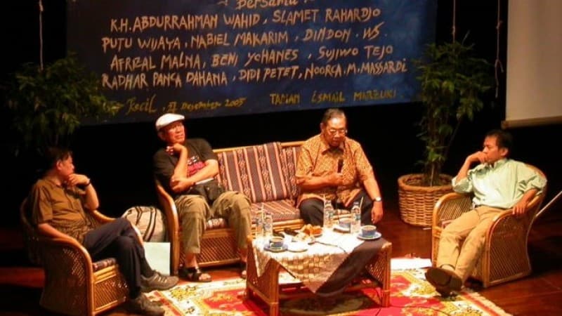 Radhar Panca Dahana dan Gus Dur: Dua Budayawan Andal