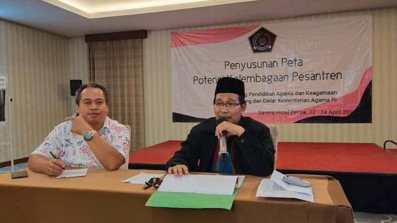 Soal Kamus Sejarah Kemendikbud, Direktur Pontren: Jangan Larut Arus Medsos