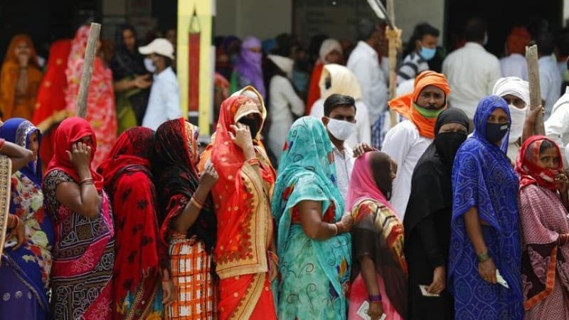 Ironi di Tengah Larangan Mudik, WN India Berbondong-Bondong Masuk ke RI