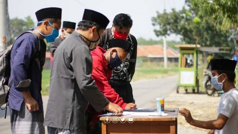 Pesantren di Cirebon Pulangkan Santri Lebih Awal dengan Protokol Kesehatan