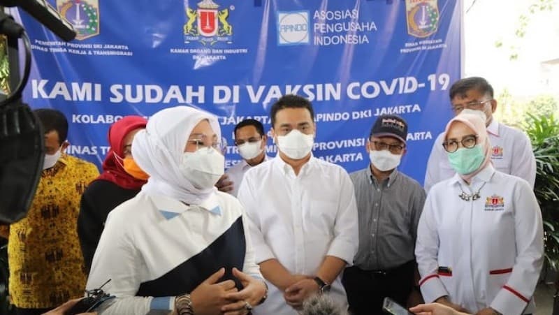Peringati May Day, Menaker Ida Harap Program Vaksinasi Perkuat Kesehatan dan Pelindungan Pekerja 