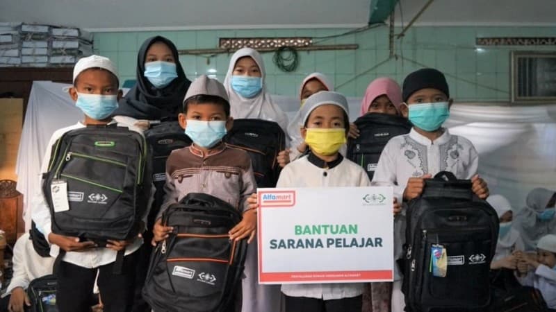 Bantuan Sarana Belajar NU Care Sambut Pembelajaran Tatap Muka