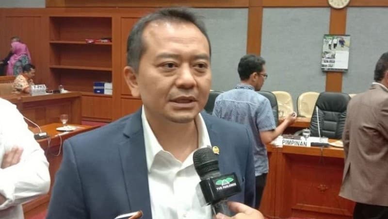 Komisi X DPR Dorong Kemendagri Terbitkan SE untuk Pemda soal Seragam Sekolah