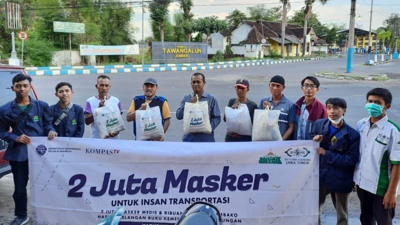 Sinergi dengan Kemenhub, LAZISNU Jember Bagikan Sembako  di Terminal