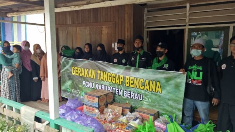 PCNU Berau Kaltim Salurkan Bantuan untuk Warga Terdampak Banjir