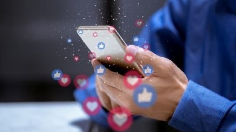 Budaya Literasi Penting sebagai Penyeimbang Bermedia Sosial