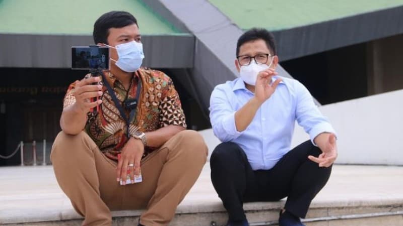 TKI Sambil Jadi Youtuber, Alman Mulyana Diapresiasi Wakil Ketua DPR