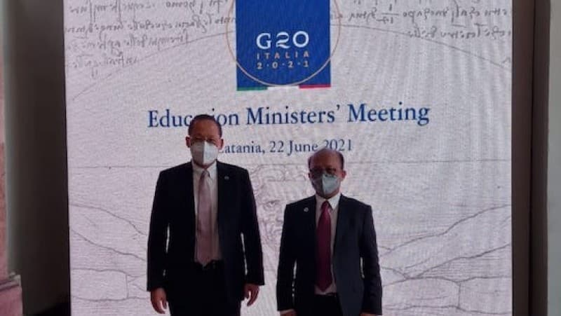 Bertemu Tan See Leng, Sekjen Kemnaker Jajaki Kerja Sama di Bidang Digitalisasi Teknologi