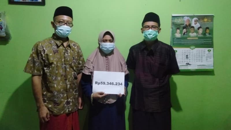 Donasi untuk Wapemred NU Online A Khoirul Anam Diserahkan kepada Keluarga