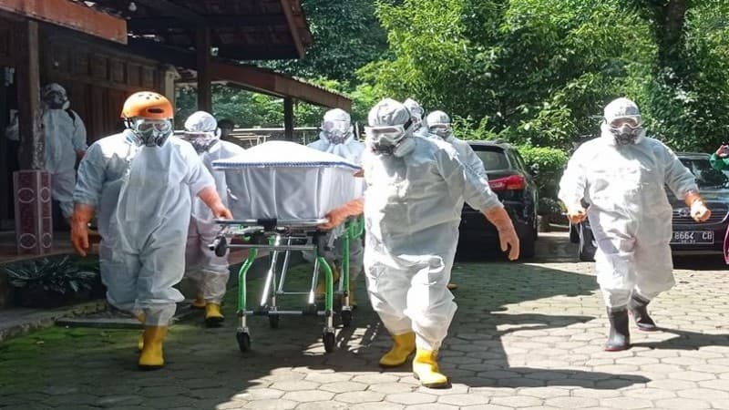 Banser Sleman Makamkan Korban Covid dari Muslim hingga Non-Muslim