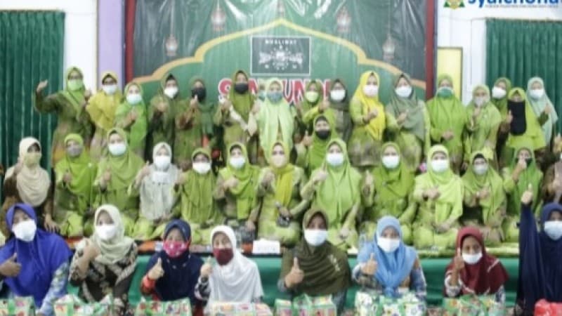 Muslimat NU Bangkalan Berikan Santunan untuk Anak Yatim dan Duafa