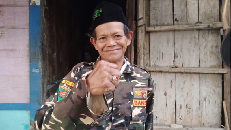 Meski Berusia 70 Tahun, Banser Ini Tak Pernah Absen Jaga Kiai
