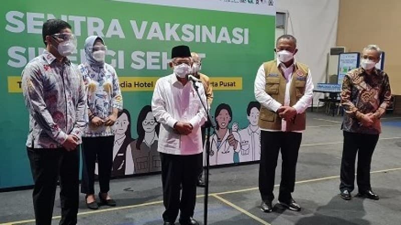 Pemerintah Targetkan Akhir 2021 Seluruh Masyarakat Sudah Disuntik Vaksin